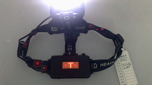 Faro <span class=keywords><strong>LED</strong></span> 30W a Lunga Portata Ricaricabile USB Zoomabile 1200 Lumen con <span class=keywords><strong>Batteria</strong></span> 18650 per Ciclismo ed Escursionismo - Product Image 5