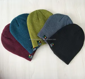 100% Acrylic custom logo woven label rib knit slouchy beanie hat for men and women