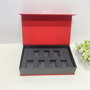 Emballage de boîte cadeau magnétique en papier noir en carton à rabat de luxe personnalisé avec insertion boîte cadeaux en papier magnétique en carton - Product Image 1