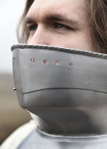 Armure de cou médiévale classique en acier avec détails de surface soignés, structure métallique durable pour collectionneurs et présentation décorative - Product Image 5