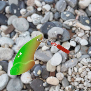 Señuelo de Pesca Tipo Cuchara Dura de Superficie de 2.7g, de Acero al Carbono y Hierro, con Vibración para Pesca de Bagre, Marlin y <span class=keywords><strong>Trucha</strong></span>, con Anzuelos - Product Image 2