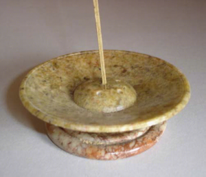 Porta Incienso Indio Hecho a Mano con Piedra de Jabón Natural, Duradero, para Decoración del Hogar - Product Image 1