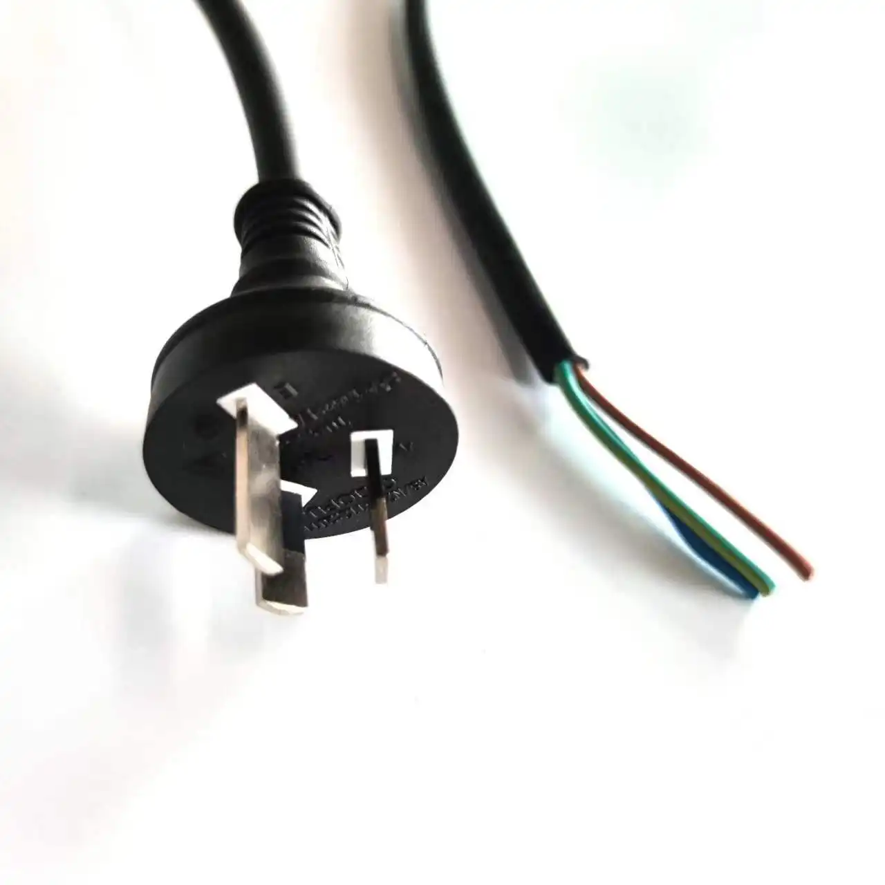 SAA certificated H07RN-F 3X1mm2 450/750V Australia plug to stripped end Power Cable Lead Cord