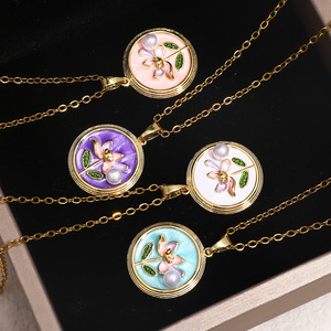 CAIOOCHE Nuevo Collar con Colgante Floral de Moda, Cadena de Acero Inoxidable con Perlas, Regalo para el Día de <span class=keywords><strong>la</strong></span> Madre - Product Image 2