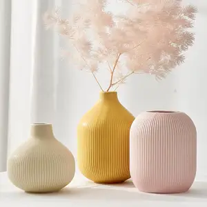 Decorazioni in vaso in ceramica della fattoria di un ottino: piccolo Boho s Set di 3 per la casa moderno minimalista per il soggiorno a coste neutro