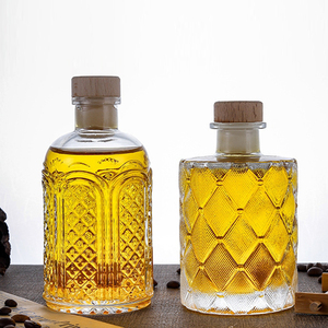 Lujo Mini Vacío 50ml 100mL Decantador <span class=keywords><strong>Vodka</strong></span> Vidrio en relieve Licor Vino Botella de licor con tapa de corcho - Product Image 5