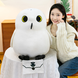 Peluche di Hedwig la Gufo Bianca con Busta, Morbidissimo Pupazzo Imbottito, Vendita all'Ingrosso e al Dettaglio, Regalo per Collezionisti e Appassionati di Cinema, Decorazione - Product Image 4