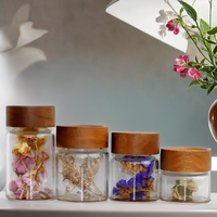 Petit bocal de rangement en verre borosilicate fait main avec couvercle en bois d'acacia pour épices et herbes