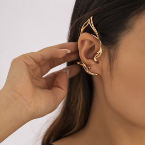 Clips d'oreilles minimalistes <span class=keywords><strong>de</strong></span> style européen et américain, personnalisés, creux, en forme d'oreilles <span class=keywords><strong>de</strong></span> chat, sans trous d'oreilles, crochets d'oreilles d'elfe polyvalents, boucles d'oreilles - Product Image 2