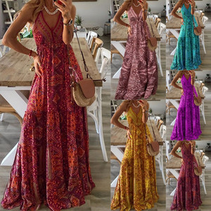 Vestido Maxi Bohemio de Gasa Floral con Cintura Alta y Escote en V, Verano 2023 - Product Image 6