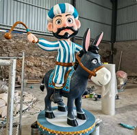 Grande sculpture de personnage de dessin animé en FRP pour porte, personnalisable, pour centre commercial, magasin, ou comme figurine IP de célébrité d'Internet