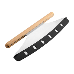 En stock: Cortador de pizza ecológico de acero inoxidable de 16 pulgadas con mango de madera, 420G, y funda protectora para masa y pasteles. - Product Image 2