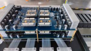 Yinstar 1.8m thăng hoa <span class=keywords><strong>plotter</strong></span> 6/8 i3200 A1 Heads in ấn máy dệt máy in phun được sử dụng cho vải mô hình in ấn - Product Image 4