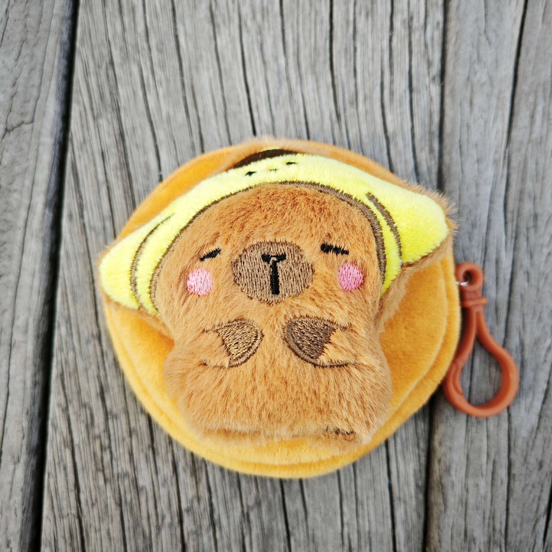 chien jaune avec capuche