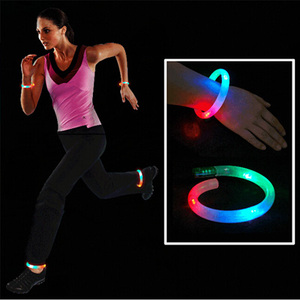 Giáng sinh LED Light-up Ống Vòng đeo tay PVC Trắng Glow-in-The-Dark dây đeo cổ tay thiết kế mới Neon nhựa LED Vòng đeo tay - Product Image 1