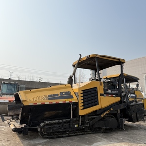 เครื่องปูยางมะตอย Sany SSP90C-8 ปี 2020 มือสอง สำหรับงานก่อสร้างถนน กำลังการผลิต 900 ตัน/ชม. กำลัง 180 กิโลวัตต์ ระบบไฮดรอลิกเต็มรูปแบบ - Product Image 2