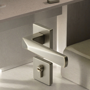 Juego de manijas cuadradas modernas de aleación de zinc para puertas, con cerradura de privacidad, para puertas interiores de madera de dormitorio, de fácil instalación. - Product Image 3