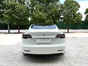 Model 3 2020 Standard Range Trazione Posteriore Edizione Premium Auto Usata in Ottime Condizioni Prezzo Scontato Trova un'Auto Scegli Me - Product Image 3