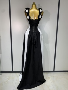 Abito Elegante Aderente con Spacco Alto, Senza Maniche, Scollo <span class=keywords><strong>a</strong></span> V, in Cashmere, Lunghezza Pavimento, <span class=keywords><strong>a</strong></span> <span class=keywords><strong>Righe</strong></span> Bianche <span class=keywords><strong>e</strong></span> Nere, per Vacanze, Feste <span class=keywords><strong>e</strong></span> Club - Product Image 4