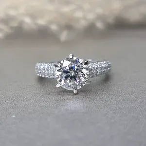 Anillos de compromiso para mujer Precio de fábrica al por mayor Impresionante boda 1ct VVS Moissanite Anillo de diamantes de doble fila Oferta