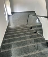 Granit noir poli haute densité moderne, pierre multi-usages pour intérieur et extérieur, pour marches d'escalier, jardin, aménagement paysager, mur, sol