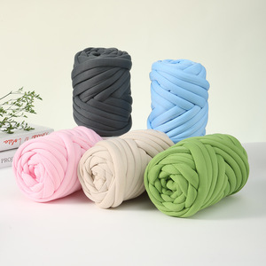 Fil à tricoter islandais épais et volumineux pour tricot à la main, écharpes, tricotage au bras, artisanat DIY, vente en gros, couleur personnalisée OEM - Product Image 2