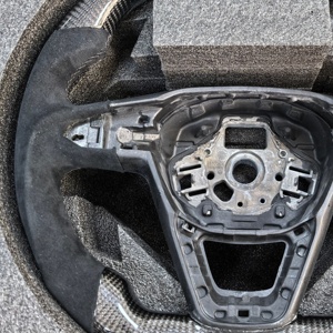 Volant en carbone suédé pour <span class=keywords><strong>Seat</strong></span> <span class=keywords><strong>Leon</strong></span> <span class=keywords><strong>Cupra</strong></span> Mk3 2013 2014 <span class=keywords><strong>2015</strong></span> 2016 2017 2018 2019 Volant gris de haute qualité - Product Image 3