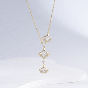 Precio de fábrica: Collar con colgante de mariposa y abanico de plata 925, circonita, planeta, para mejor amiga, boda, chapado en oro de 18k - Product Image 1