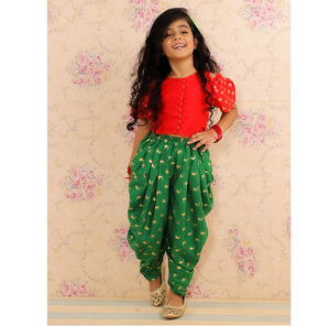 Ensemble ethnique pour enfants : Haut à épaules dénudées et pantalon dhoti imprimé, rouge et vert, tenue traditionnelle élégante pour filles, idéal pour les festivals - Product Image 4