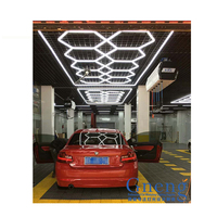 Plafonnier hexagonal de garage de luxe de vente d'usine a mené la lumière détaillée pour la salle d'exposition de voiture