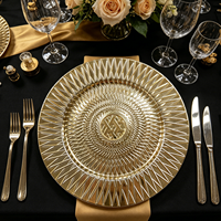 Assiettes de présentation de luxe 13 pouces pour mariage, en plastique PP doré, motif personnalisé, durables et réutilisables, pack de service pour dîner, modèle 2026 très apprécié des utilisateurs