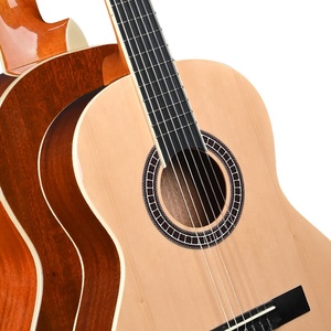 Guitarra Clásica China Vintage de 36 Pulgadas con Mástil de Okoume, Hecha a Mano con Tapa de Cedro y Madera de Sapele - Product Image 4