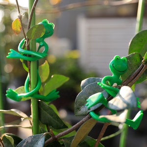Attaches de plantes souples et réutilisables en PVC, forme d'animal grenouille jaune-vert, extensibles et ajustables - Product Image 4
