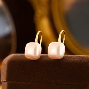 Pendientes de Gancho de Oreja Color Rosa Claro para Mujer, Elegantes, Dulces, Sencillos, Versátiles, Ideales para el Trabajo, Regalo Perfecto - Product Image 5