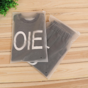 OEM personalizzabile Logo smerigliato trasparente CPE sacchetto di plastica con cerniera vestiti personalizzati costumi da bagno Packaging poli borse <span class=keywords><strong>per</strong></span> abbigliamento - Product Image 6