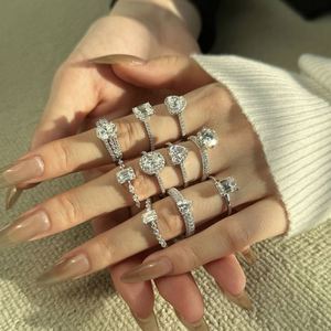 Bagues de Mariage et de Fiançailles pour Femme en Argent 925 Haute Joaillerie avec Pierre Moissanite D VVS1 Brillante, Collection Captivate Radiant Purity - Product Image 1