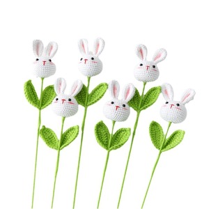 Bouquet d'animal de dessin animé en crochet de laine simulée à la main cochon Panda lapin Kitty poupée gif pour enfants vente en gros - Product Image 2