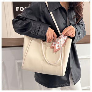Stylish <b>shoulder</b> <b>bag</b> <b>large</b> capacity fashionable women's <b>bag</b> niche high-end simple and relaxed feel - Product Image 4