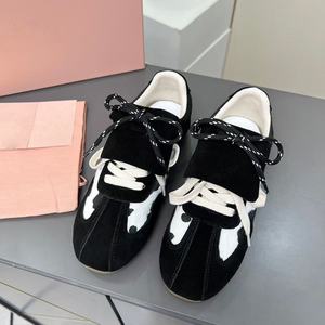 Zapatos Deportivos Vintage con Cordones para Hombre y Mujer, Parte Superior de Malla de Alta Gama con Suela de Goma Antideslizante - Product Image 1