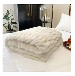 Coperta di pelliccia di coniglio sintetico elastico caldo di alta qualità coperta da tiro di lusso coperte da letto in visone di pelliccia sintetica increspata King Size