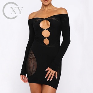 Vêtements personnalisés d'usine OEM pour femmes, mini robe à manches longues découpées sur le buste et en tissu transparent avec maille extensible - Product Image 1