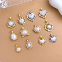 Collier en forme de cœur avec fausses perles électroplaquées, accessoire pour femme, style élégant pour le bureau, simple et vintage