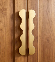Poignée longue en laiton massif pour armoire, design ondulé linéaire continu, barre de quincaillerie de luxe pour placards, commodes et tiroirs