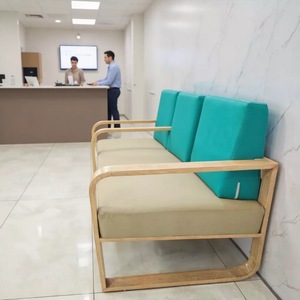 Silla de Espera Ssouy, Color Beige, Respaldo Verde, con Reposabrazos, para Área de Recepción - Product Image 1