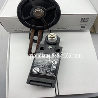 En stock Nouveau interrupteur de fin de course D4N-1162 D4N-1172 D4N-2162 D4N-4162 Haute qualité Garantie d'un an