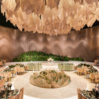 Salle de mariage plafond ruban champagne couleur suspendu fleur lustre pour plafond décoration de mariage suspension