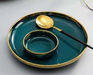 Wholesale Scandinavian Deluxe Luxury Green Porcelain Dinnerware <b>Set</b> Disposable <b>Serving</b> Bowls and Plates for Parties - Product Image 3