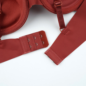 Reggiseno lucido con anello in acciaio, tre file e due fibbie, spalline regolabili, alla moda, push-up, all'ingrosso - Product Image 3