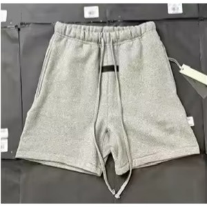 Venta al por Mayor de Shorts y Camisetas para Hombre Essenti SS22 en Color Avena Claro y Avena Oscuro, y Camiseta de Manga Corta Elástica - Product Image 4