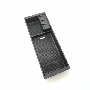กล่องเก็บของคอนโซลกลางฟอร์ด เอฟ-150 ที่วางแขนพลาสติกแบบมีช่องจัดเก็บ รุ่นปี 21-22 ดีไซน์ทันสมัย อุปกรณ์จัดระเบียบในรถยนต์ - Product Image 2
